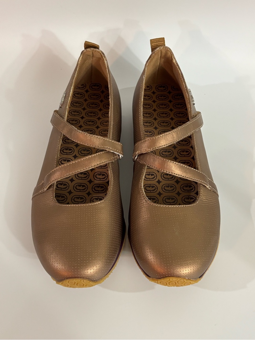 Red by Marc Ecko Women's Metallic Bronze Leather Mary Jane Flats Sneaker Shoes 6
